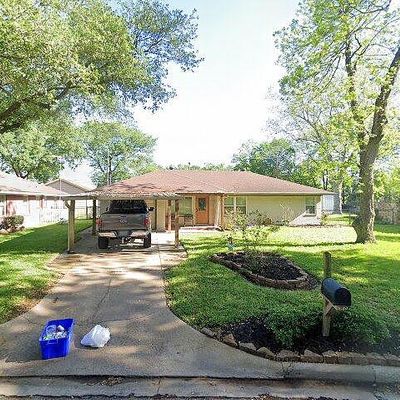 712 Barbara St, Tomball, TX 77375