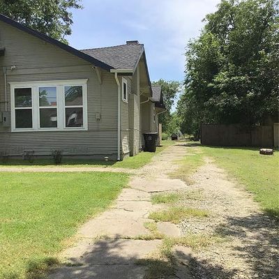 714 Canton Ave, Wills Point, TX 75169