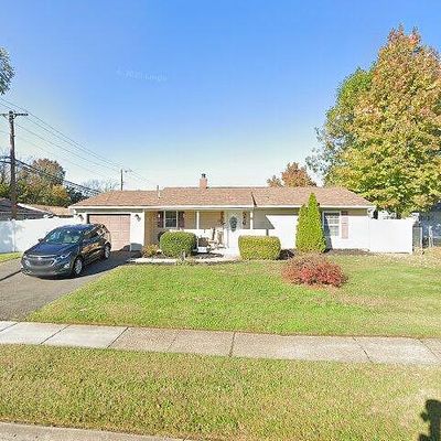 72 Incurve Rd, Levittown, PA 19057