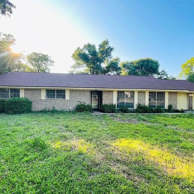 606 W Maple St, Grapeland, TX 75844