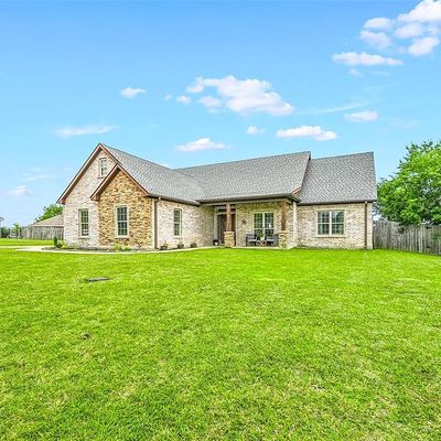 612 Laurel Dr, Wills Point, TX 75169