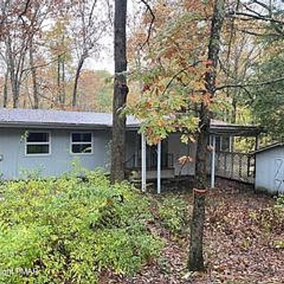 803 Paddock Ct, Hawley, PA 18428