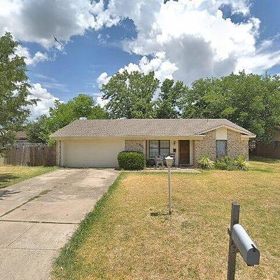 809 Darnell Ave, Benbrook, TX 76126