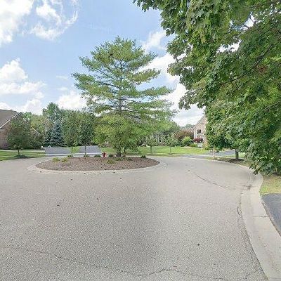 7432 Maple Mill Ct, West Bloomfield, MI 48323