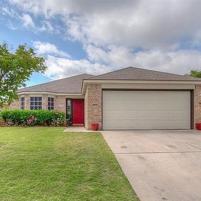 745 Poncho Ln, Haslet, TX 76052