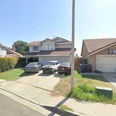 751 E Jackson St, Rialto, CA 92376