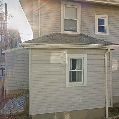 10 Harveys Ln, Quincy, MA 02169