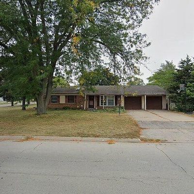 1002 Clifford Ave, Loves Park, IL 61111