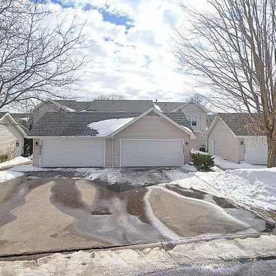 10299 Arrowwood Dr, Eden Prairie, MN 55347