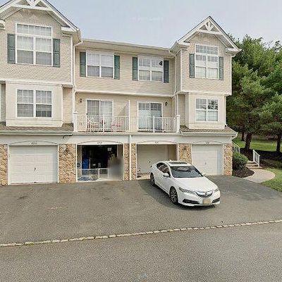 1030 Shadowlawn Dr, Green Brook, NJ 08812