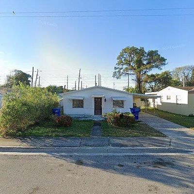 917 W 2 Nd St, Riviera Beach, FL 33404