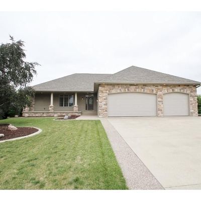 920 Barnes Lake Dr, Young America, MN 55397