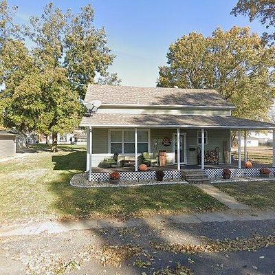 945 N 3 Rd St, Breese, IL 62230