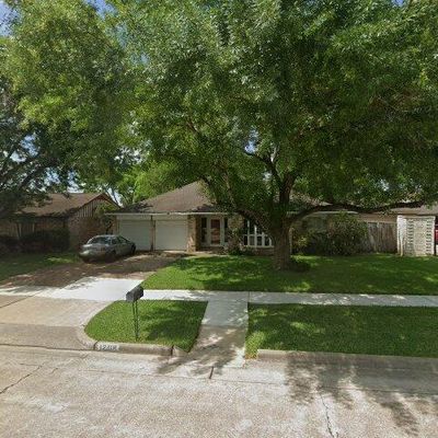 12318 Meadowhollow Dr, Meadows Place, TX 77477