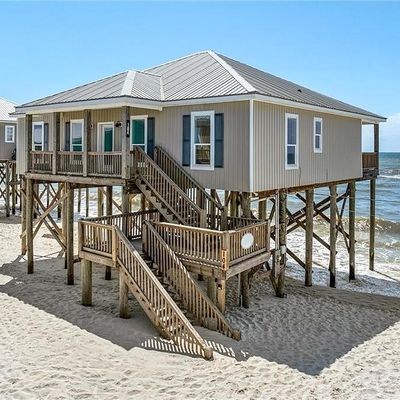 104 Vaca Ct, Dauphin Island, AL 36528