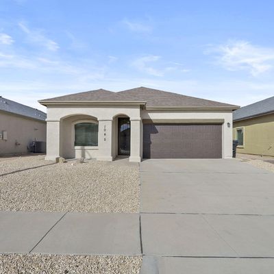 1045 Summer Lake St, El Paso, TX 79928