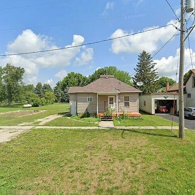 105 3 Rd St, Grafton, IA 50440