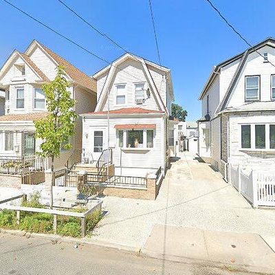 10507 97 Th Ave, Ozone Park, NY 11416