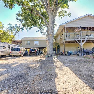 1102 Baker Ave, Bacliff, TX 77518