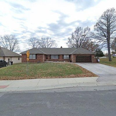 1404 Country Club Dr, Pleasant Hill, MO 64080