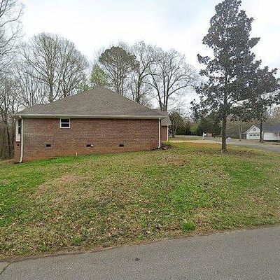 1409 N Pearl St, Iuka, MS 38852