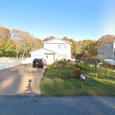 148 Grand Ave, Shirley, NY 11967