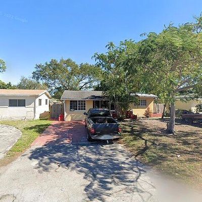 149 Sw 67 Th Ter, Pembroke Pines, FL 33023