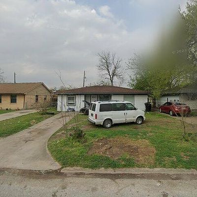 126 Red Ripple Rd, Houston, TX 77076