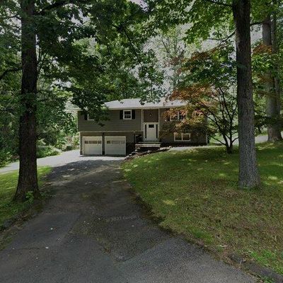 129 Hughes Ln, Watchung, NJ 07069