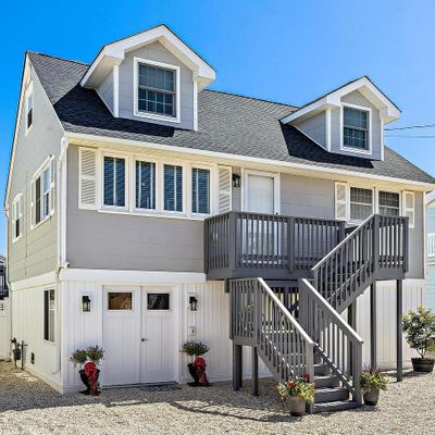 13 W Washington Ave, Long Beach Township, NJ 08008