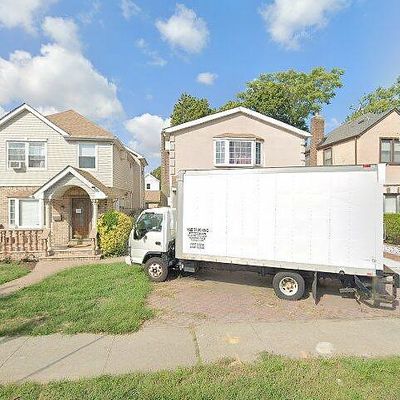 13070 Van Wyck Expy, South Ozone Park, NY 11420