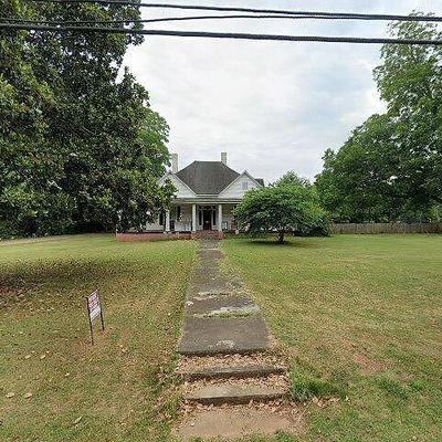 131 W Main Dr, Forest City, NC 28043