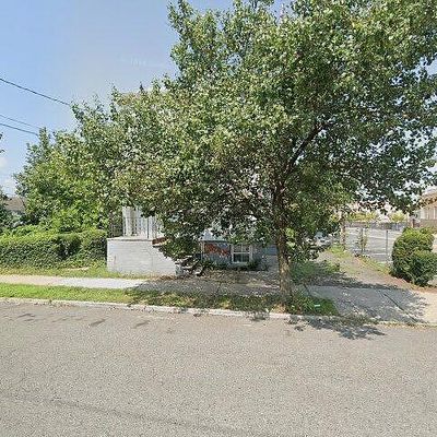 135 Lee Ave, New Brunswick, NJ 08901