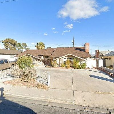 1905 E Oakey Blvd, Las Vegas, NV 89104