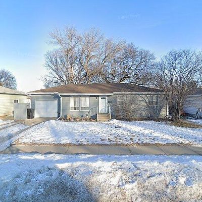 2113 Assumption Dr, Bismarck, ND 58501