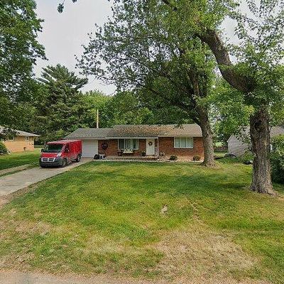 215 Almont Ave, Almont, MI 48003