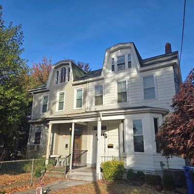 219 W Broad St, Burlington, NJ 08016