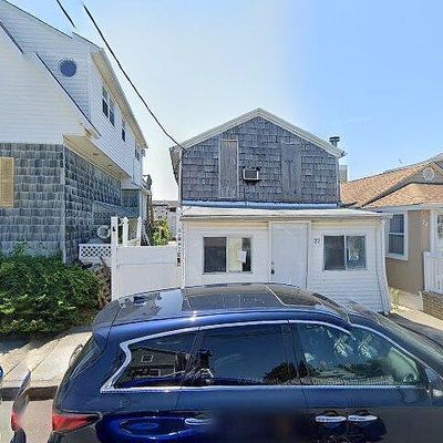 22 E 9 Th Rd, Broad Channel, NY 11693