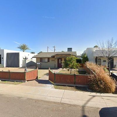 2303 N Mitchell St, Phoenix, AZ 85006