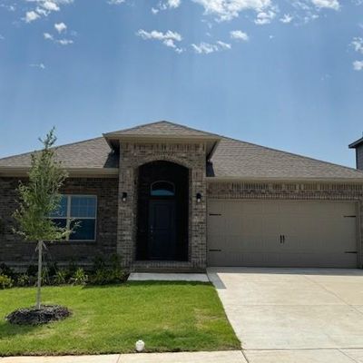 2353 Sun Star Dr, Haslet, TX 76052