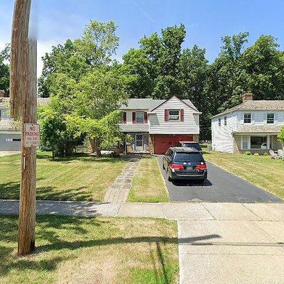 2358 Milton Rd, Cleveland, OH 44118