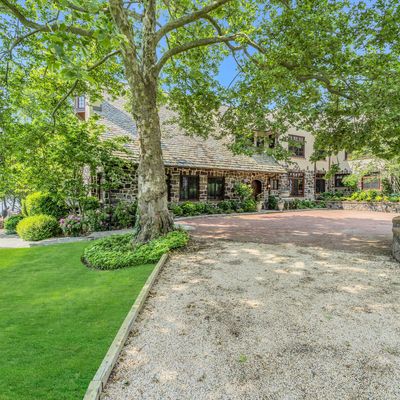 2 Browns Dock Rd, Rumson, NJ 07760