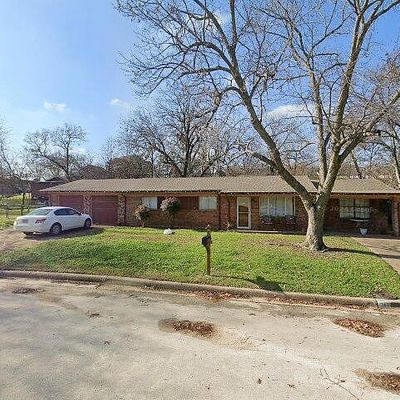 201 Clinton Dr, Weatherford, TX 76086