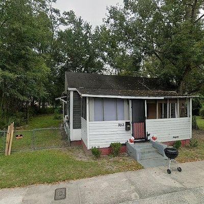 201 Wilkerson St, Waycross, GA 31501