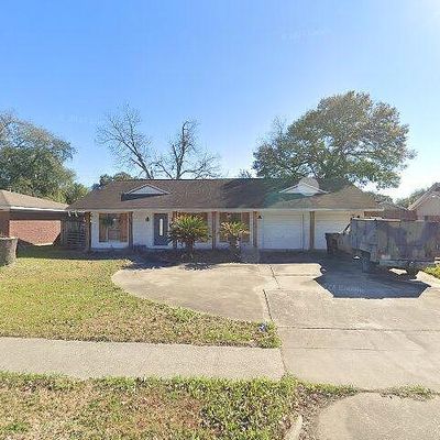 206 E Edgebrook Dr, Houston, TX 77034