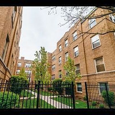 207 Washington Blvd #2 E, Oak Park, IL 60302