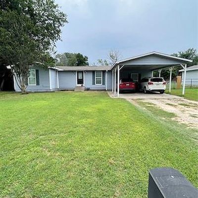 208 Ridgeway Ave, Azle, TX 76020