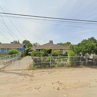 2611 W Dakota Ave, Fresno, CA 93705