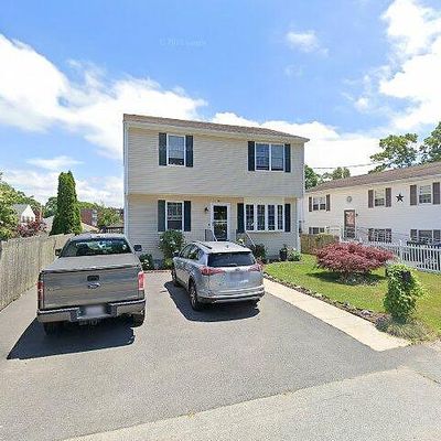 27 Hutton St, Fall River, MA 02720