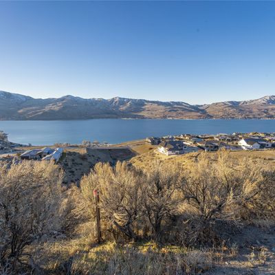 270 Crystal Dr, Chelan, WA 98816